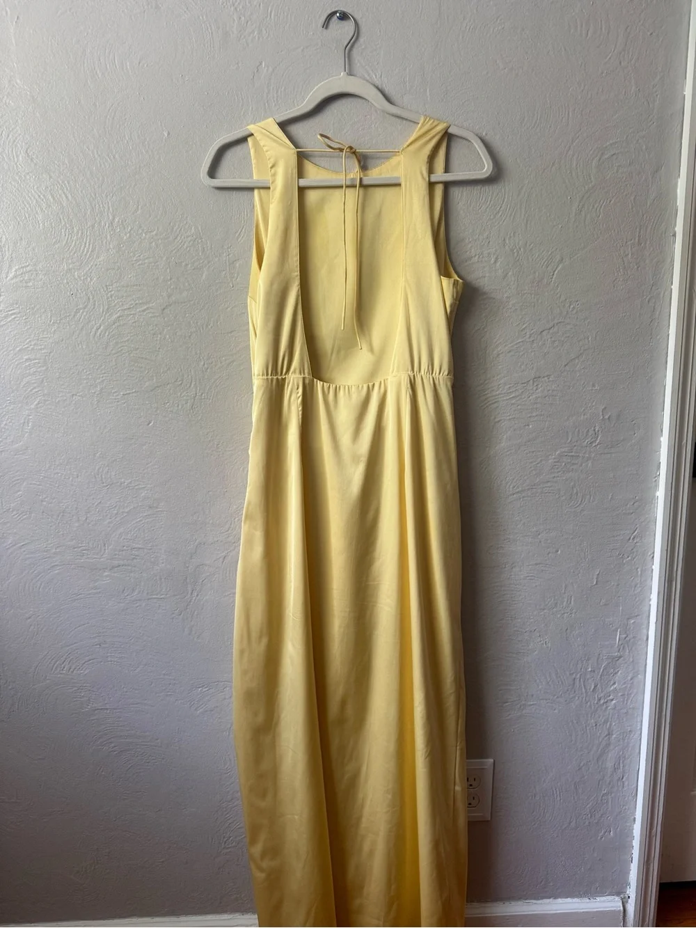 Abercrombie & Fitch Knot Split Maxi Dress Yellow
